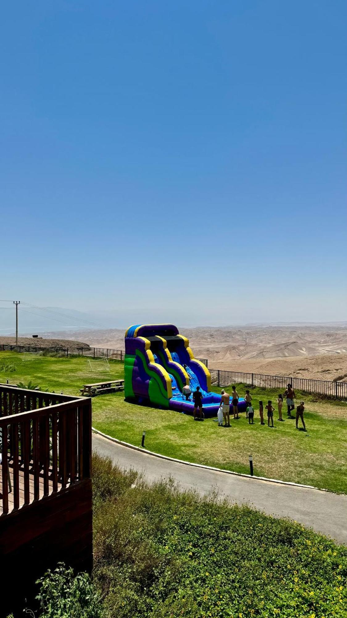 Roxon Desert מלון *